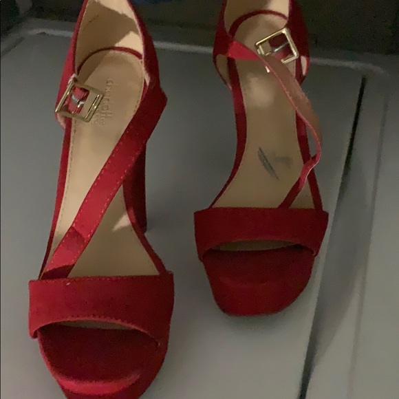 Heels - Picture 2 of 3